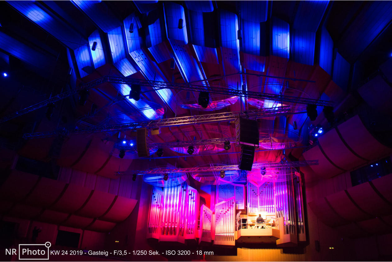 KW 24 2019 - Gasteig - F/3,5 - 1/250 Sek. - ISO 3200 - 18 mm