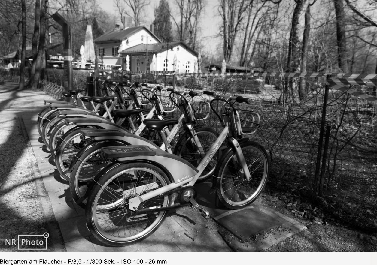 Biergarten am Flaucher - F/3,5 - 1/800 Sek. - ISO 100 - 26 mm