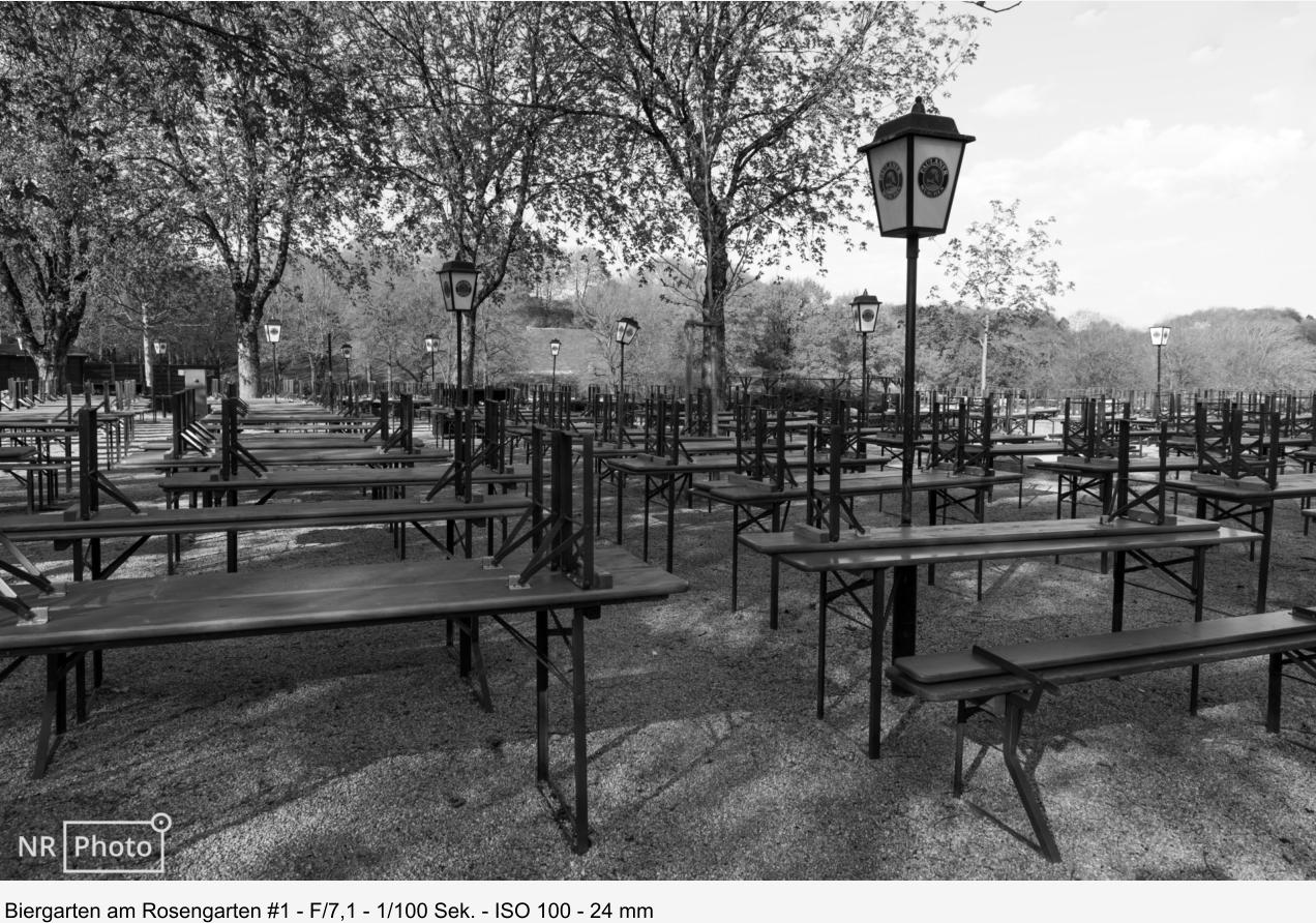 Biergarten am Rosengarten #1 - F/7,1 - 1/100 Sek. - ISO 100 - 24 mm