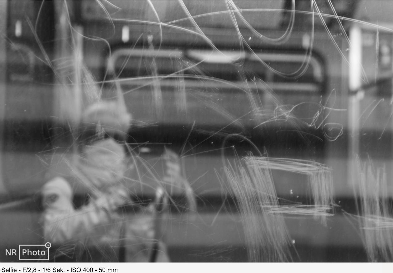 Selfie - F/2,8 - 1/6 Sek. - ISO 400 - 50 mm